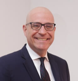 MBA Roberto Anchorena  Roggeroni