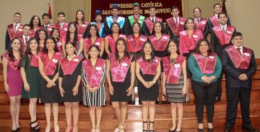 Más 30 egresados participan en la Ceremonia de graduación de bachilleres en Comunicación