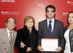 Santander otorga beca de investigación a profesor USAT