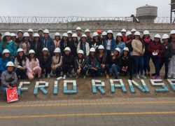 Estudiantes de Administración de empresas visitan las instalaciones de la Empresa Ransa S.A.