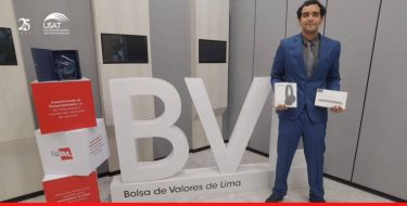 Estudiante de Economía USAT gana concurso nacional de la Bolsa de Valores de Lima