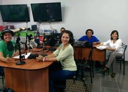 Estudiantes de Comunicación USAT incursionan en radio on-line