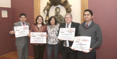 Investigadores USAT reciben premios en el Día del Docente Universitario