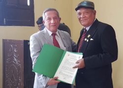 Coordinador del Centro de Estudios Políticos y Gestión Pública USAT es condecorado por labor educativa en Zaña